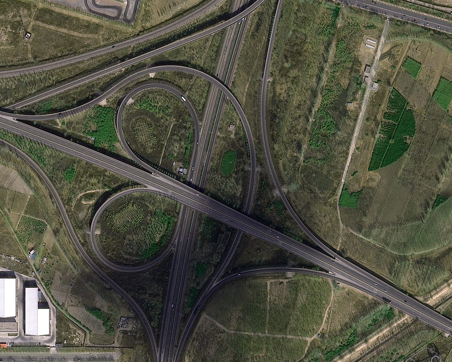 0.5 m satellite image of a highway interchange
